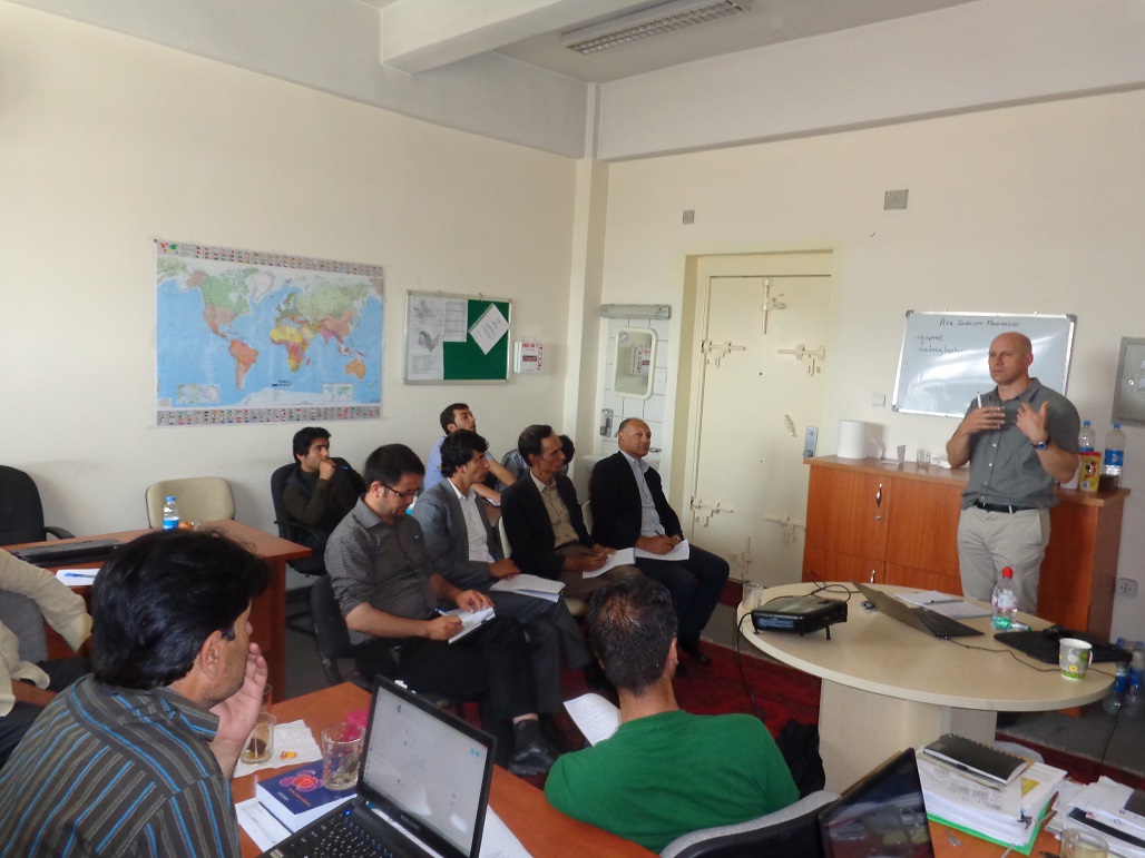 Seminar to Afghan geologists
