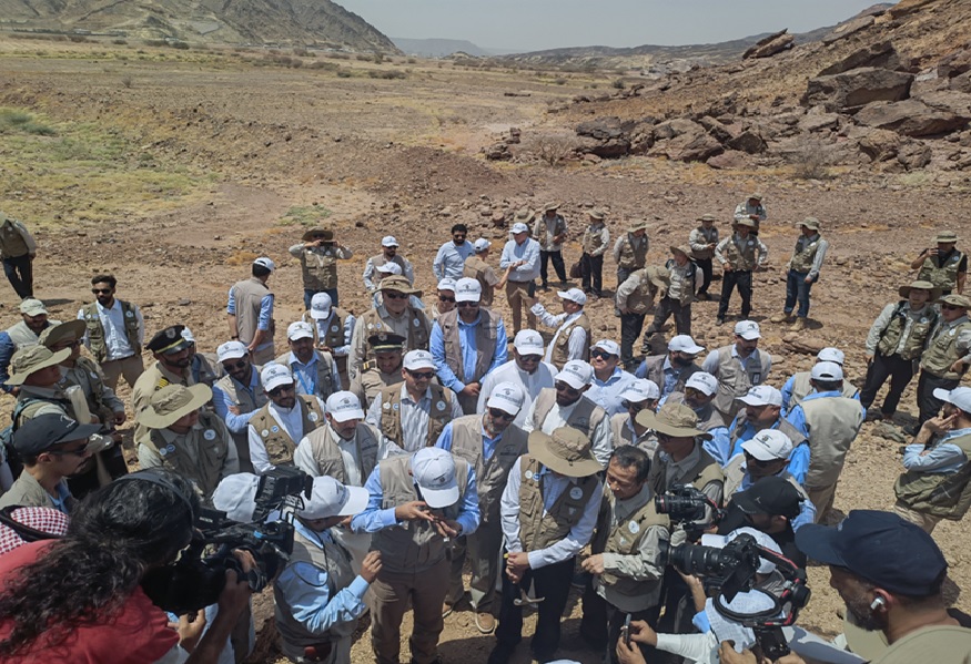 Joint field trip byG geologists from the Saudi Geological Survey (SGS), Chinese Geological Survey (CGS) and the Technical Partner (TP) as part of the official opening ceremony of the Geological Mapping project of the Arabian Shield, in Saudi Arabia.